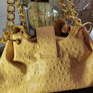 Bag, "Isabella Adams" yellow beautiful genuine leather bag w/gold accents